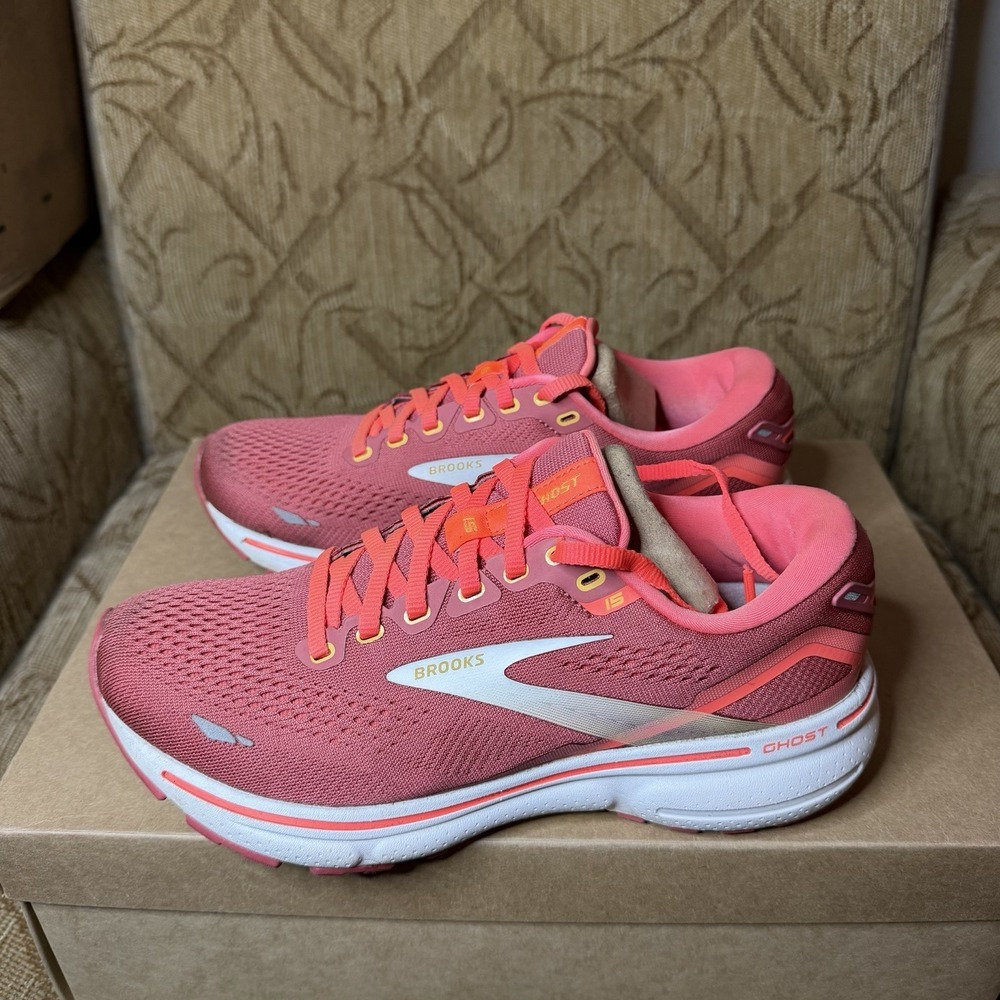 Brooks Ghost 15‎ Athletic Running Shoes Women's 7B Red Coral Low Top Lace Up